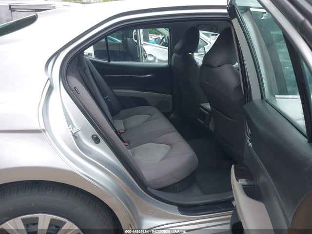 Toyota Camry Le Hybrid