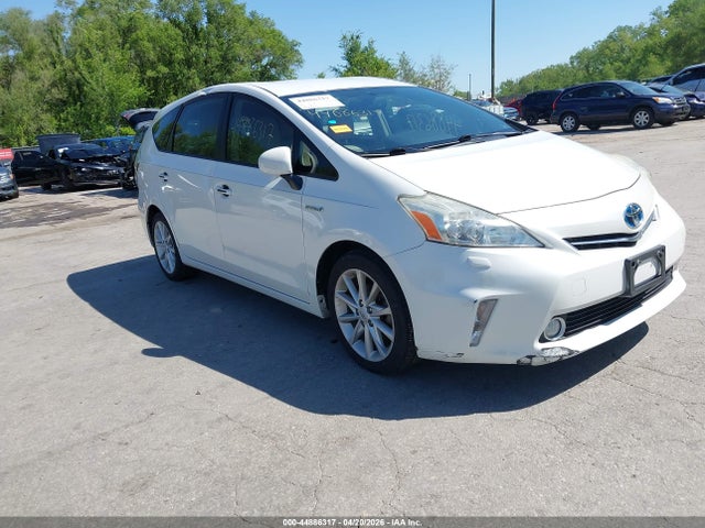 Salvage Toyota Prius v Image