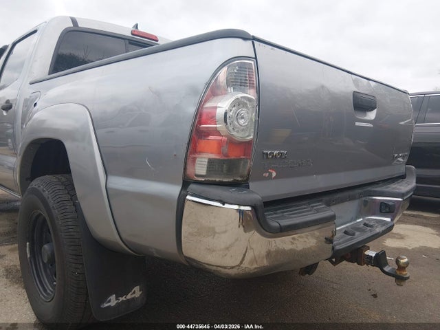 Toyota Tacoma Base V6