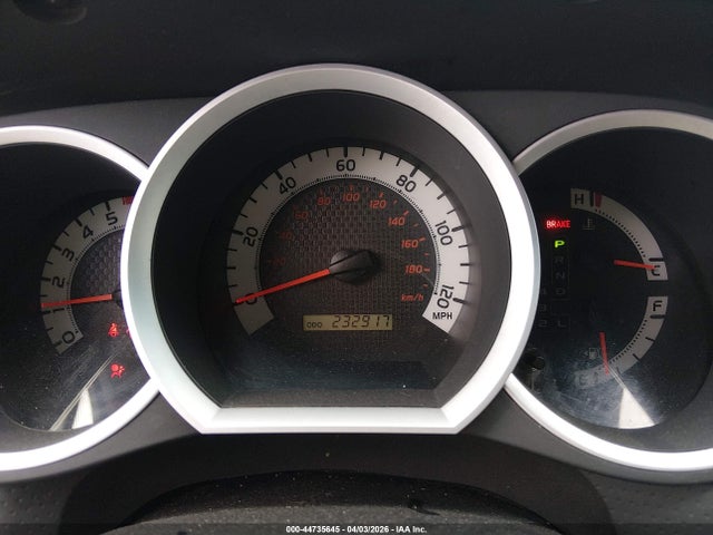 Toyota Tacoma Base V6
