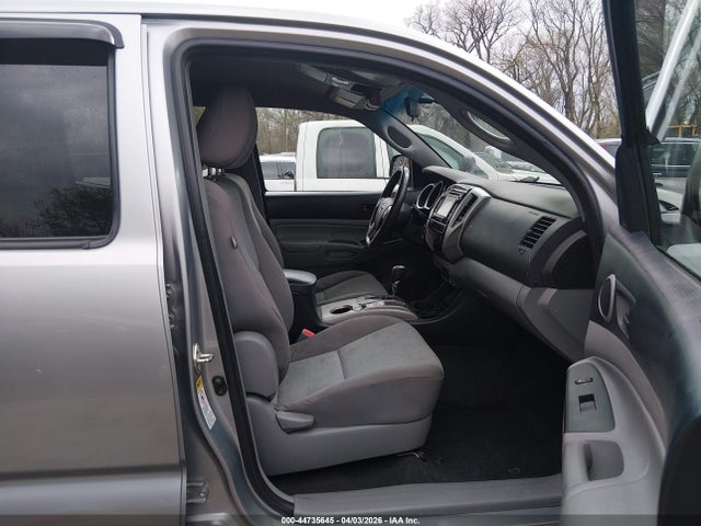 Toyota Tacoma Base V6