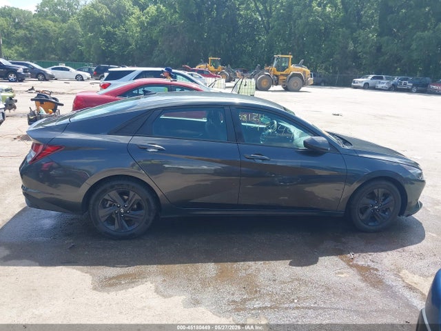 Hyundai ELANTRA Sel