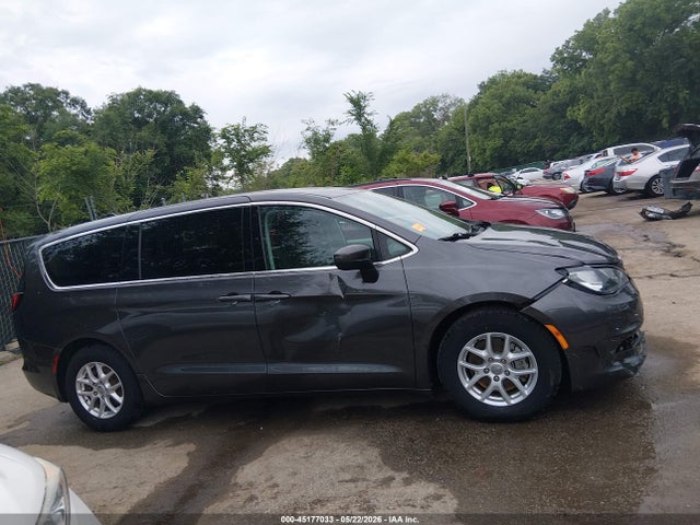 Chrysler Pacifica Touring