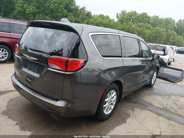 Chrysler Pacifica Touring