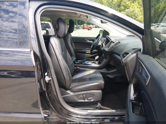 Ford Edge Titanium