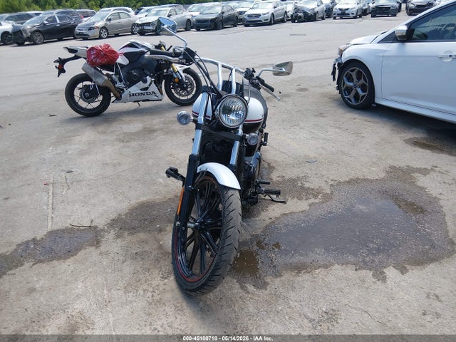 Kawasaki Vn900 C