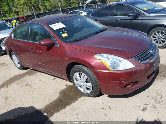 Salvage Nissan Altima Image
