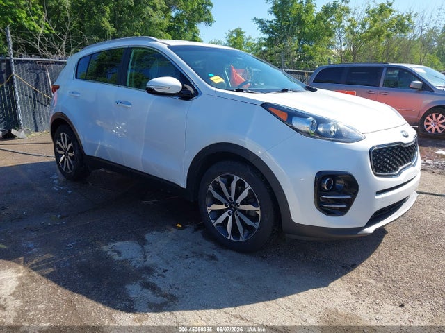 Salvage Kia Sportage Image