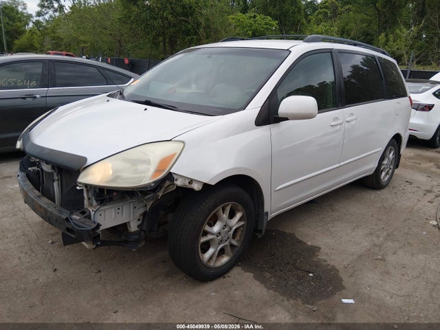 Toyota Sienna Xle