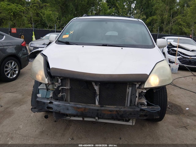 Toyota Sienna Xle