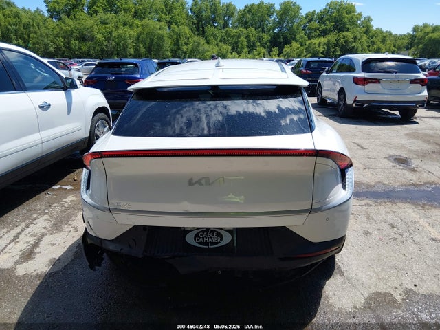 Kia EV6 Light Long Range