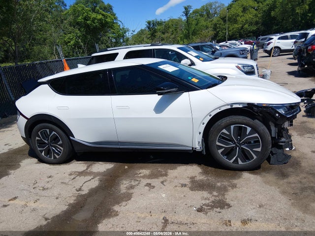 Kia EV6 Light Long Range