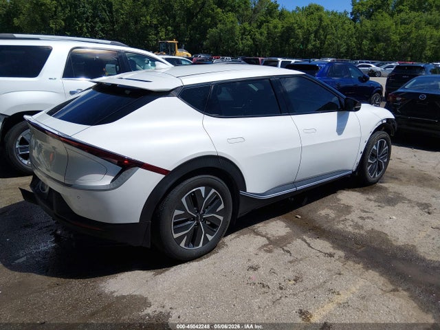 Kia EV6 Light Long Range