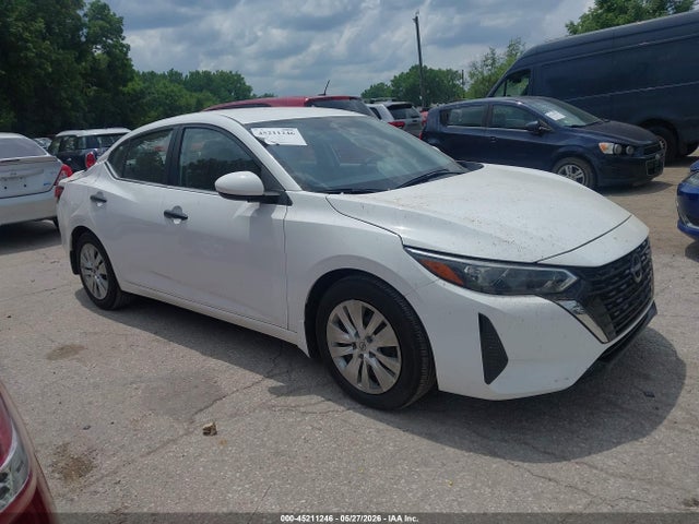 Salvage Nissan Sentra Image