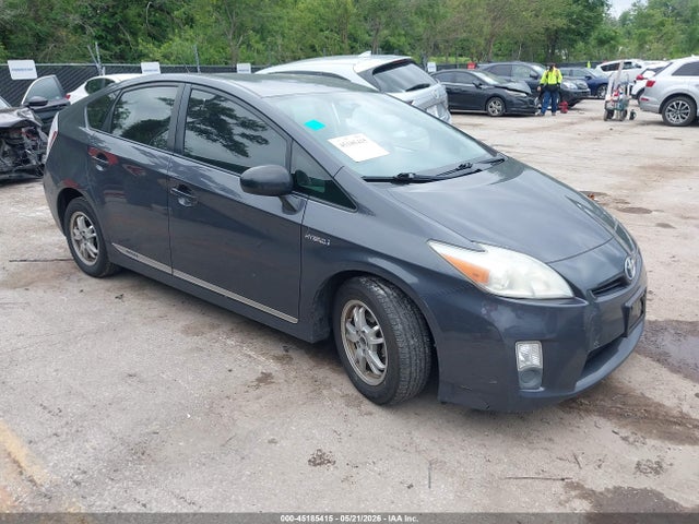 Salvage Toyota Prius Image