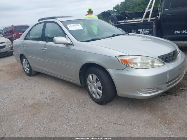 Salvage Toyota Camry Image
