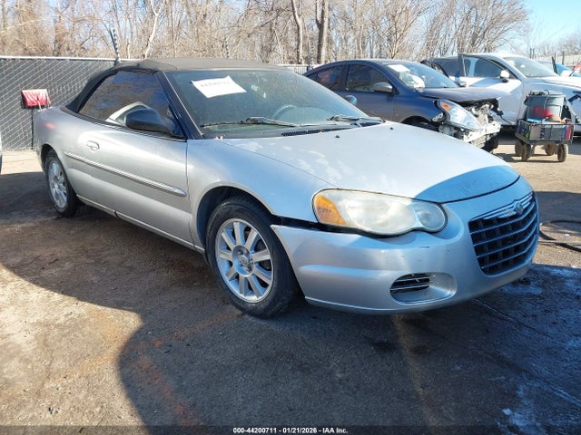 Salvage Chrysler Sebring Image
