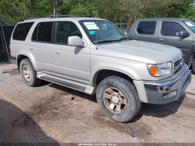 Salvage Toyota 4Runner Image
