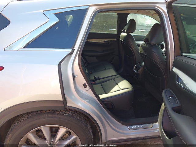INFINITI Qx Luxe