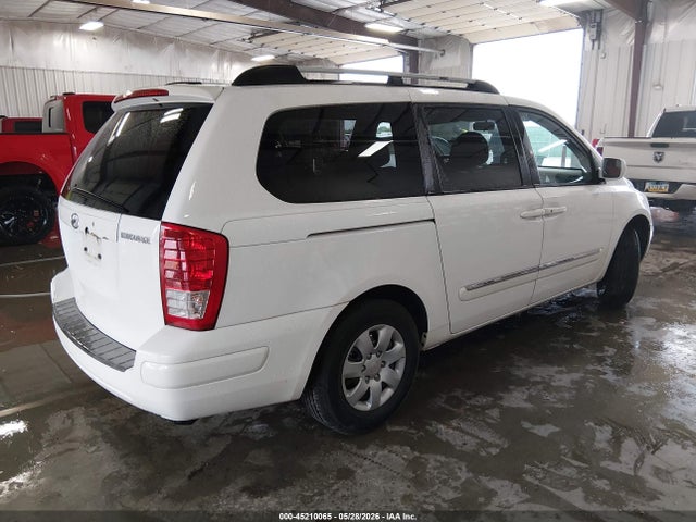 Hyundai Entourage