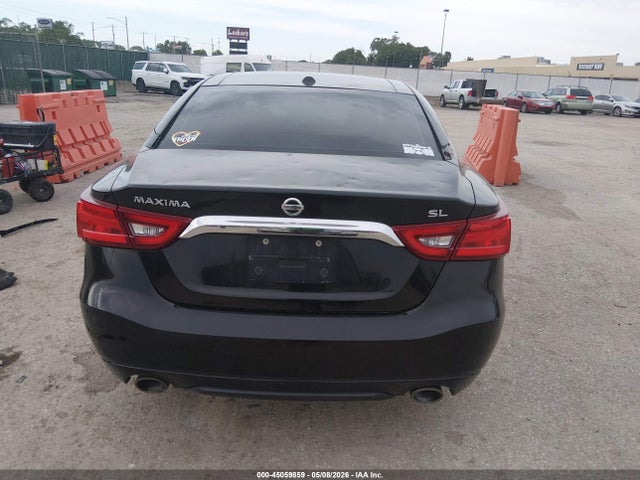 Nissan Maxima