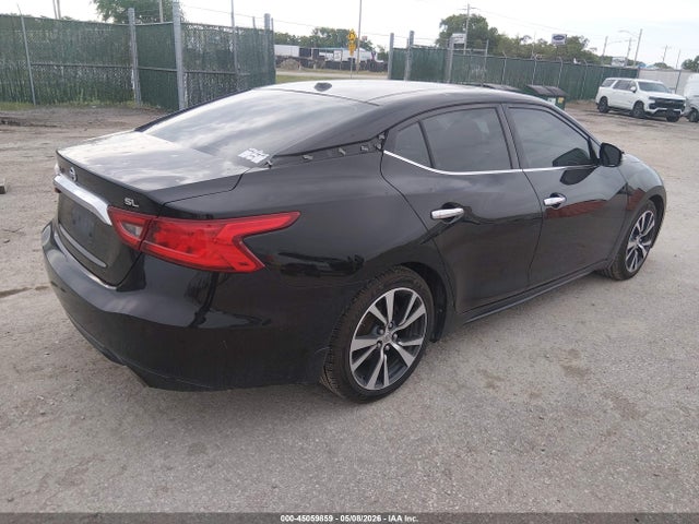 Nissan Maxima