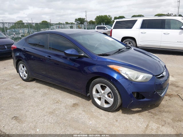 Salvage Hyundai ELANTRA Image