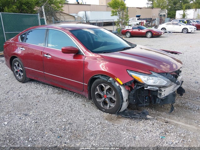 Salvage Nissan Altima Image
