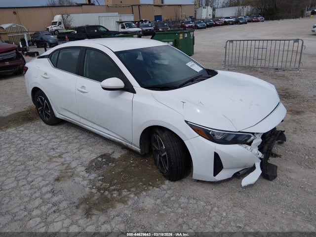Salvage Nissan Sentra Image