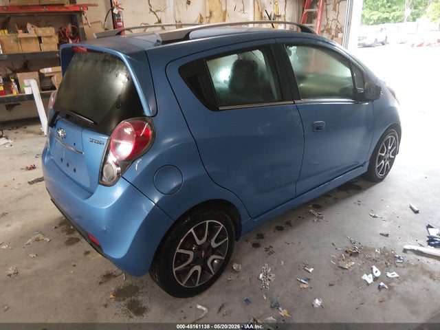Chevrolet Spark 2lt Auto
