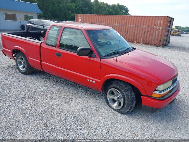 Salvage Chevrolet S-10 Image