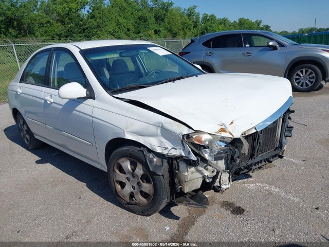 Salvage Kia Spectra Image