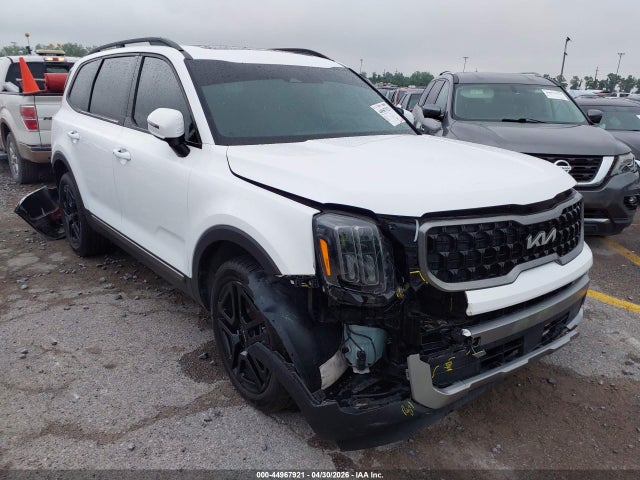 Salvage Kia Telluride Image