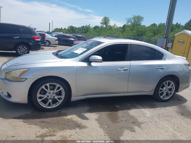 Nissan Maxima