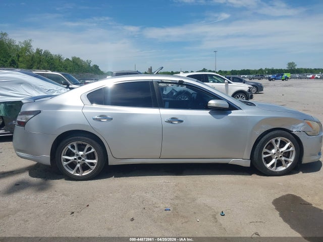 Nissan Maxima