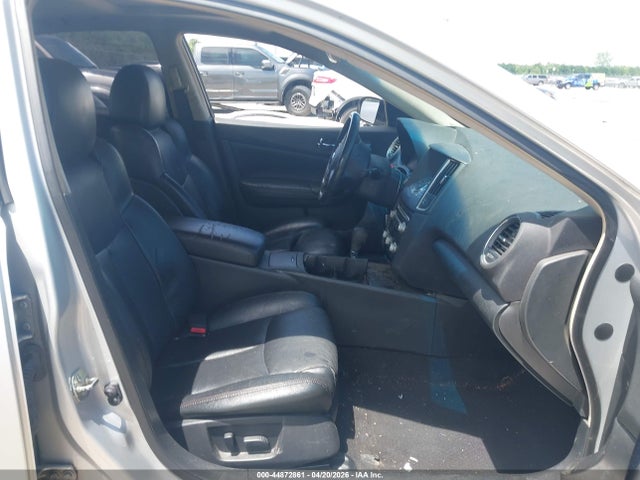 Nissan Maxima