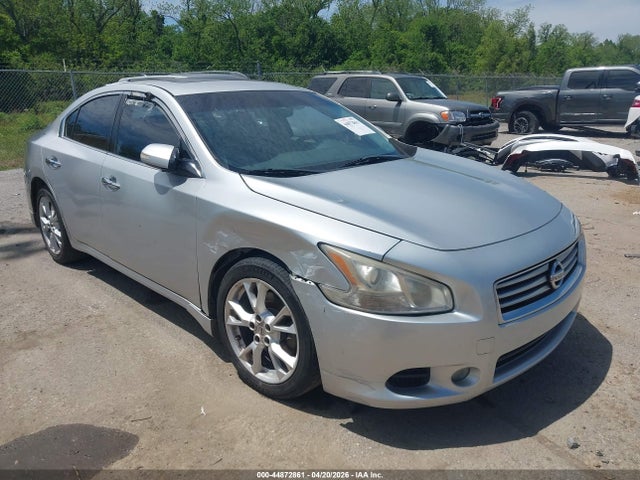 Salvage Nissan Maxima Image