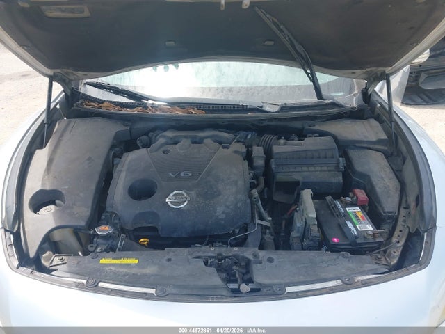 Nissan Maxima