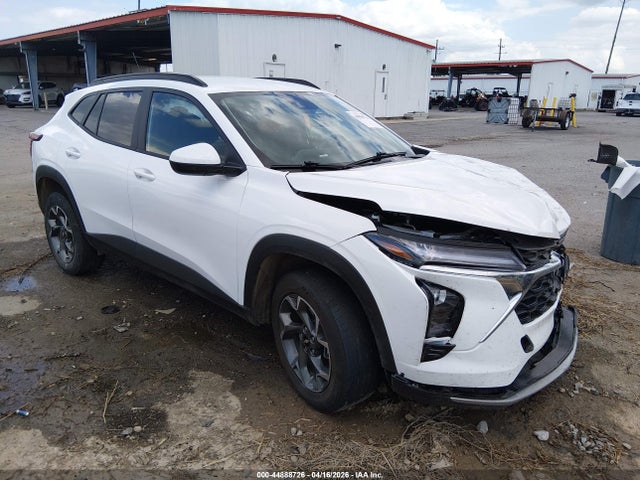 Salvage Chevrolet Trax Image