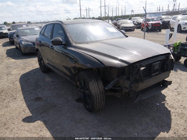 Salvage Jaguar F-PACE Image