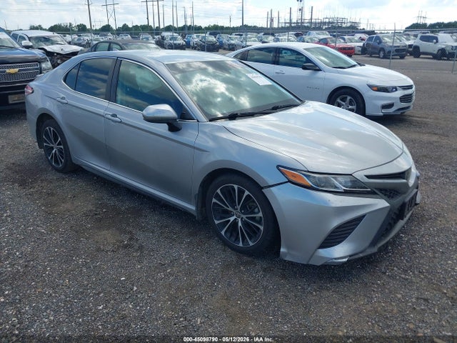 Salvage Toyota Camry Image