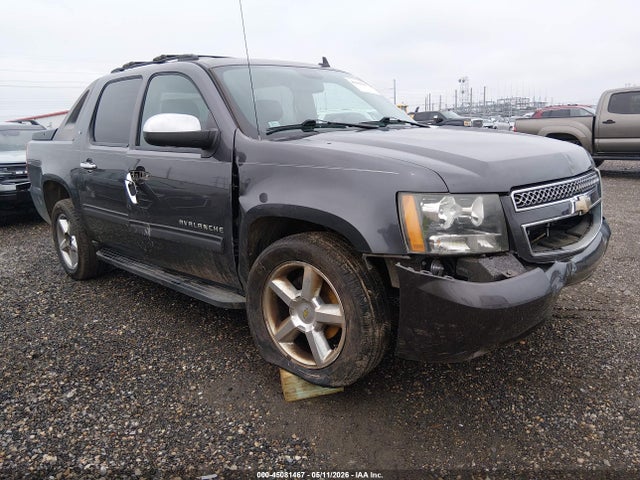 Salvage Chevrolet Avalanche 1500 Image
