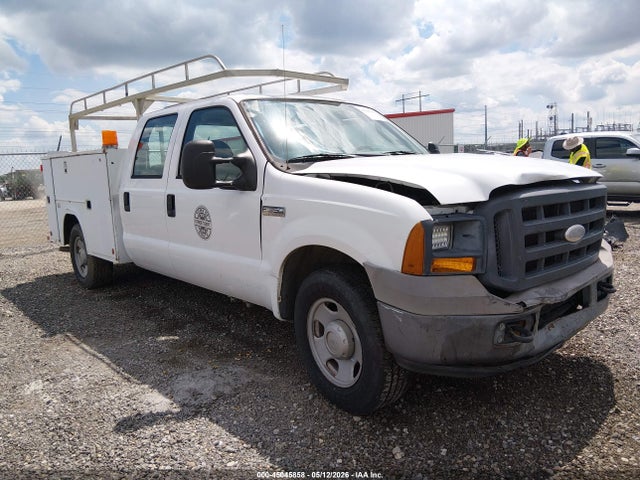 Salvage Ford F-350 Image