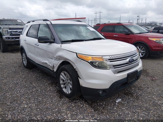 Salvage Ford Explorer Image