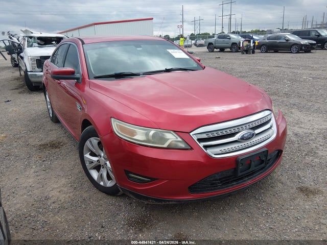 Salvage Ford Taurus Image