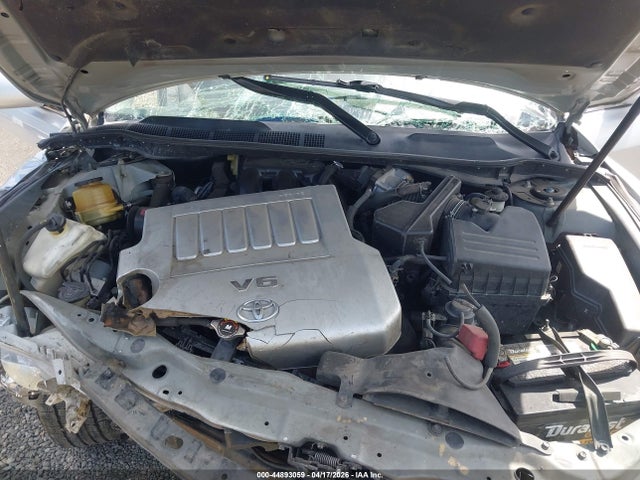 Toyota Camry Le V6