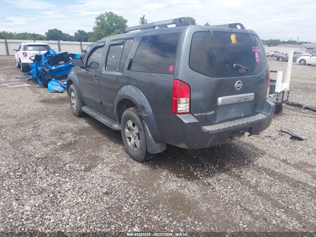 Nissan Pathfinder Xe