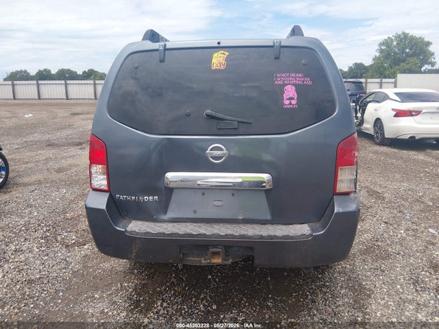 Nissan Pathfinder Xe