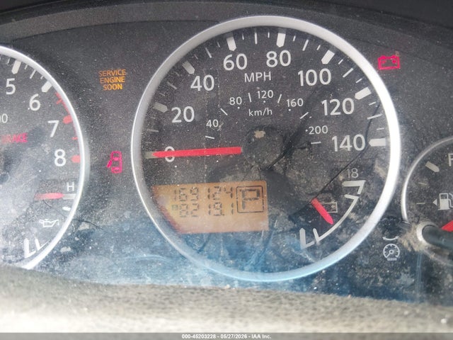 Nissan Pathfinder Xe