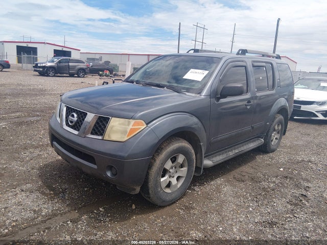 Nissan Pathfinder Xe